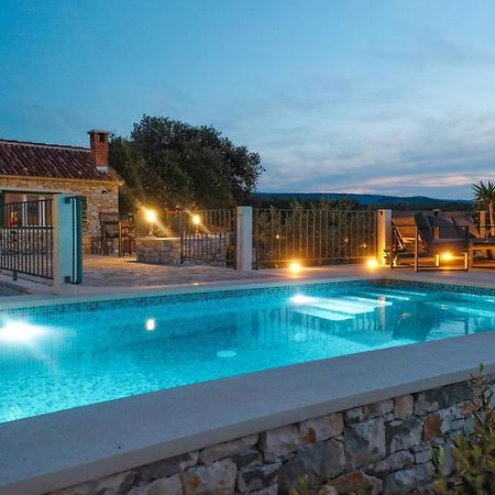 Heritage Holiday House Lori With Pool Постира Екстериор снимка