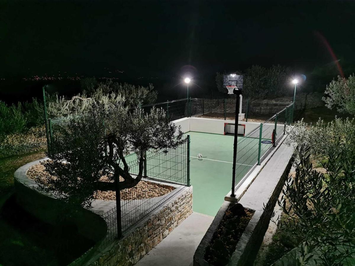 Heritage Holiday House Lori With Pool Постира Екстериор снимка