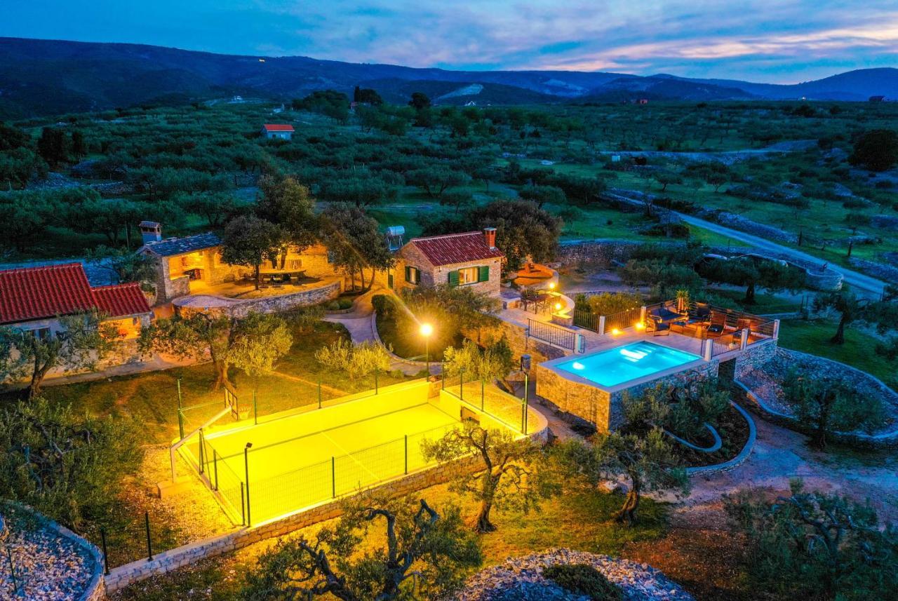 Heritage Holiday House Lori With Pool Постира Екстериор снимка