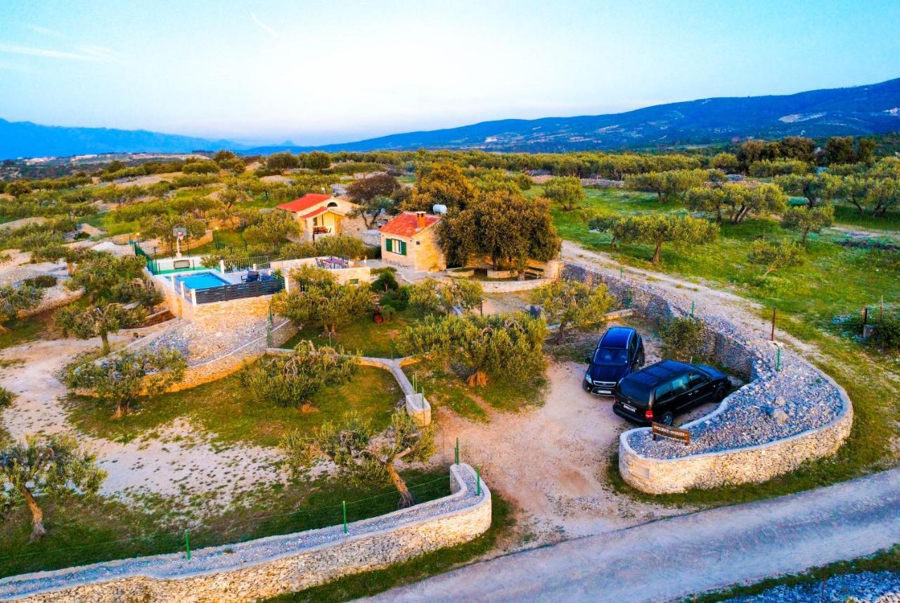 Heritage Holiday House Lori With Pool Постира Екстериор снимка
