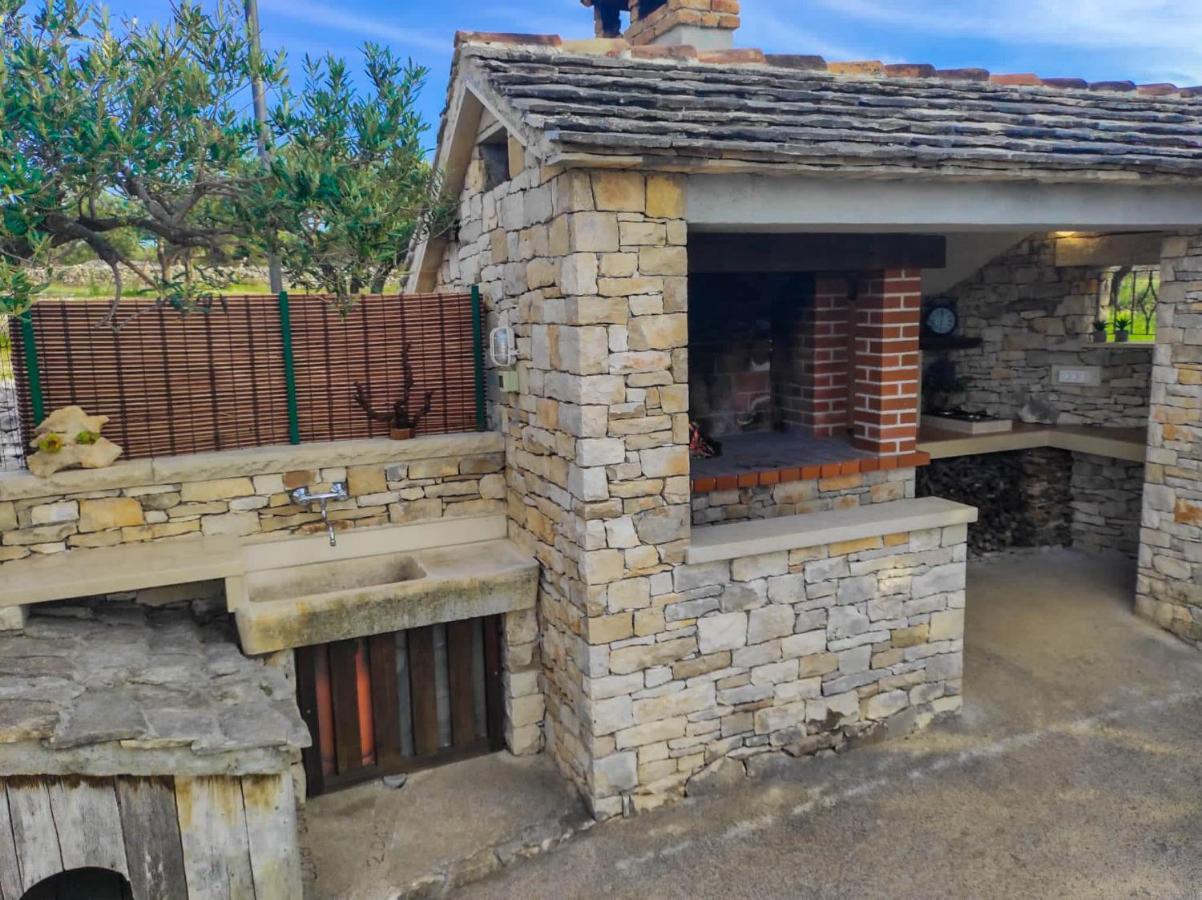 Heritage Holiday House Lori With Pool Постира Екстериор снимка
