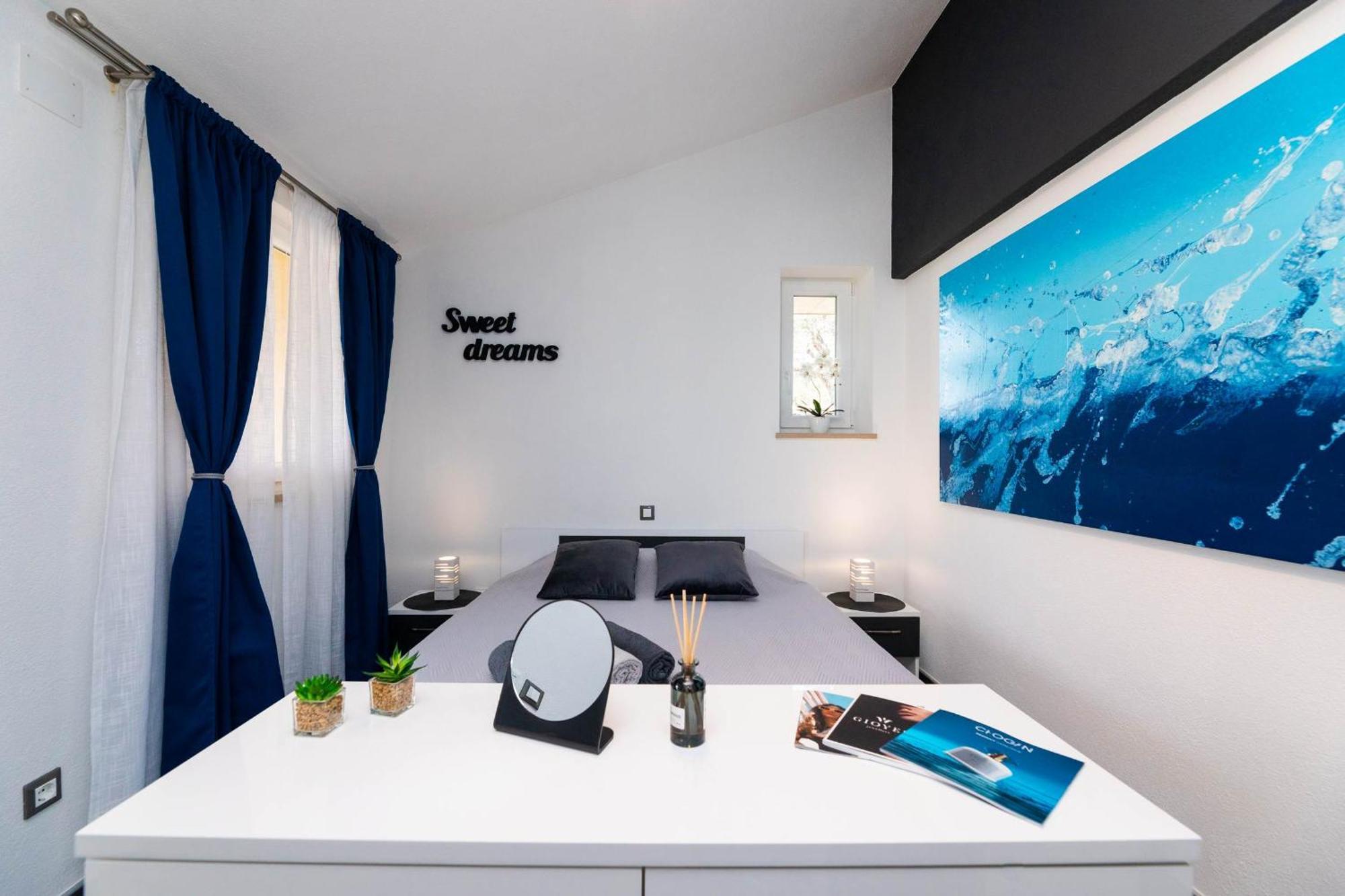 Heritage Holiday House Lori With Pool Постира Екстериор снимка