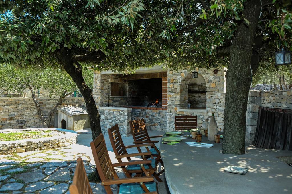 Heritage Holiday House Lori With Pool Постира Екстериор снимка