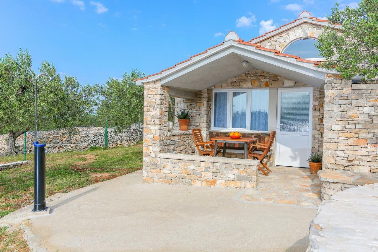 Heritage Holiday House Lori With Pool Постира Екстериор снимка