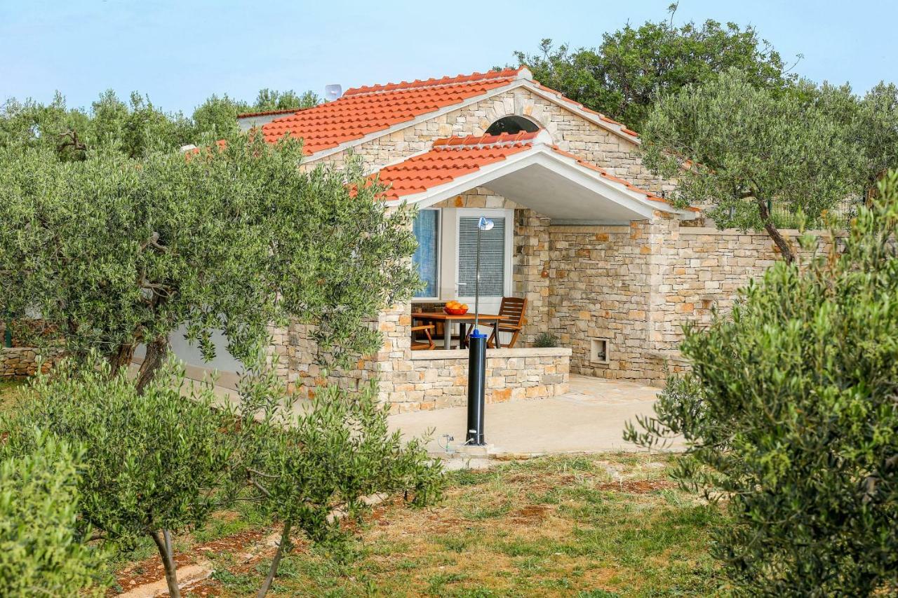 Heritage Holiday House Lori With Pool Постира Екстериор снимка